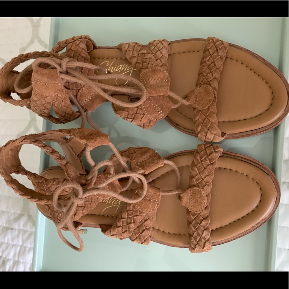 Arturo Chiang women’s sandals size 7.5